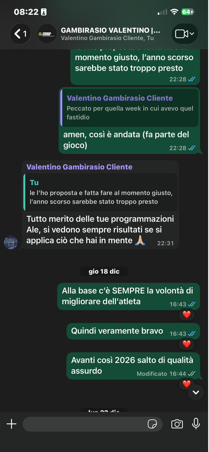 Screenshot di chat: un atleta attribuisce i risultati alle programmazioni di Alessandro