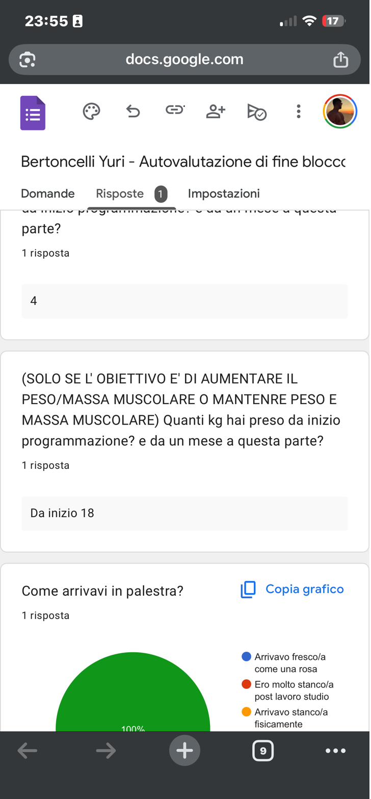 Screenshot di chat: un atleta dà voto 10 all'allenamento e Alessandro risponde che gli si riempie il cuore di gioia